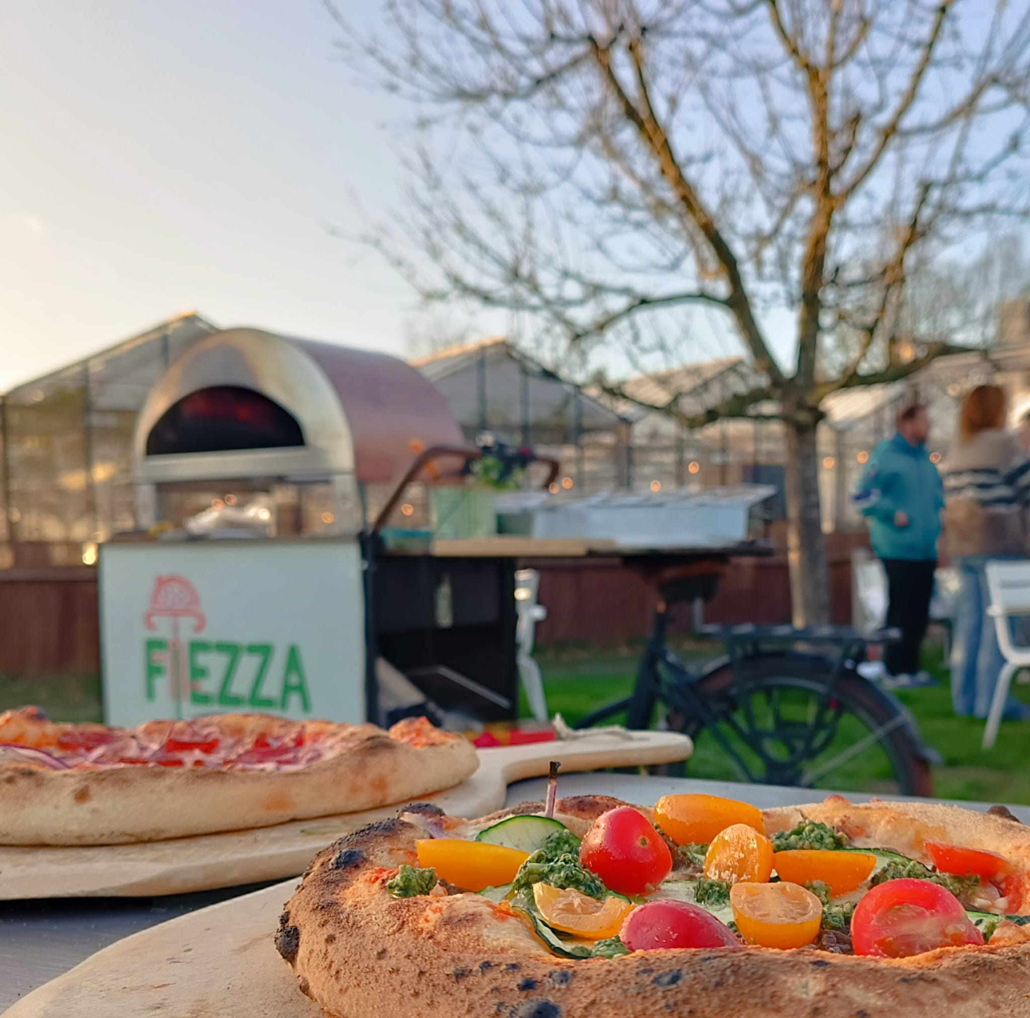 Pizza met mooi weer
